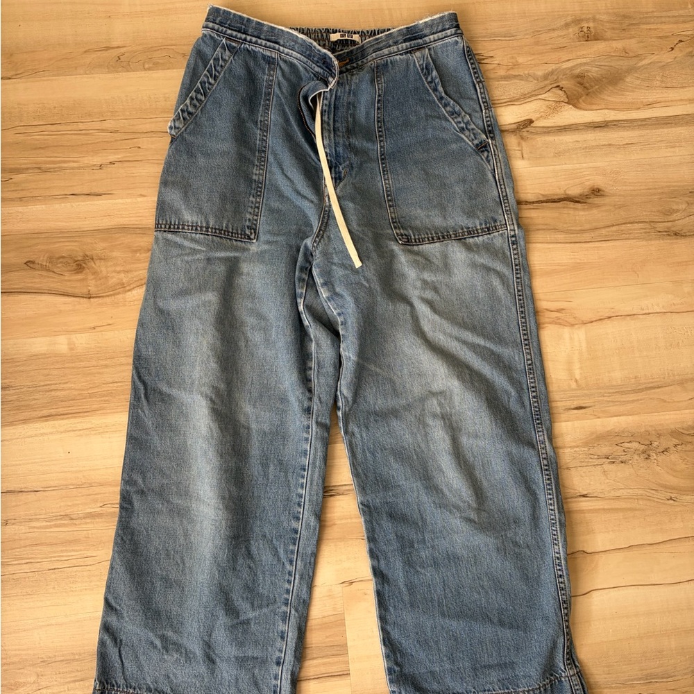 Uniqlo women's Relaxed Light Blue Jeans